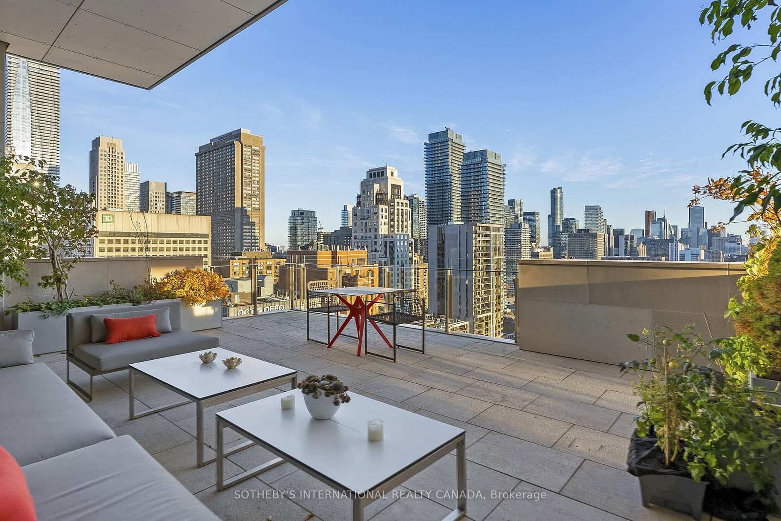 155 Cumberland Street, Unit 1700 thumbnail 2