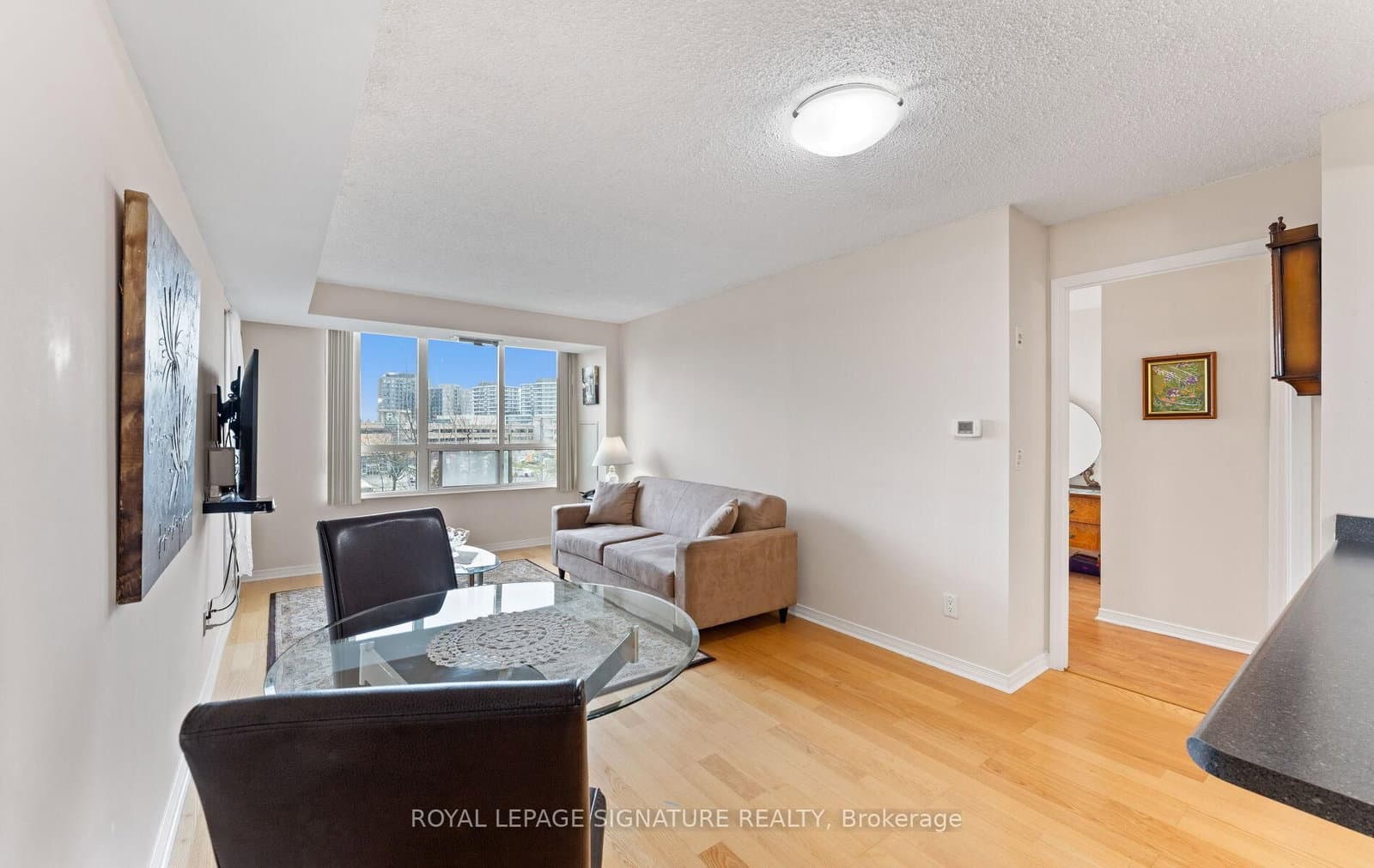 205 The Donway W, Unit 406 thumbnail 11