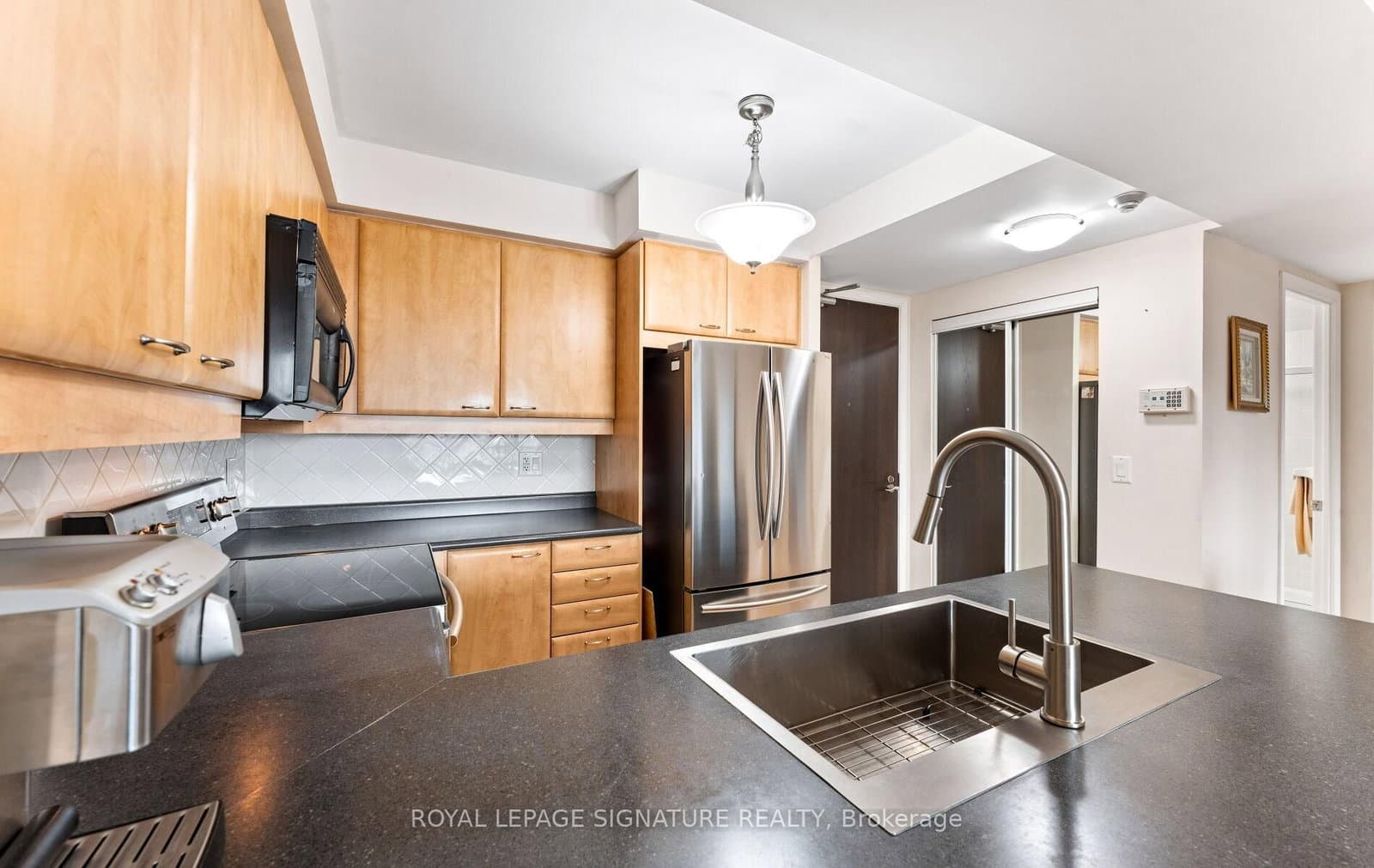 205 The Donway W, Unit 406 thumbnail 25