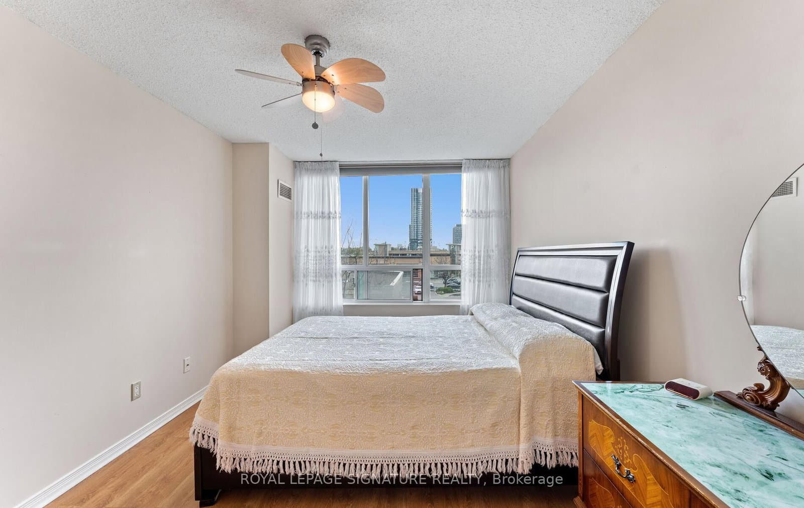 205 The Donway W, Unit 406 thumbnail 30