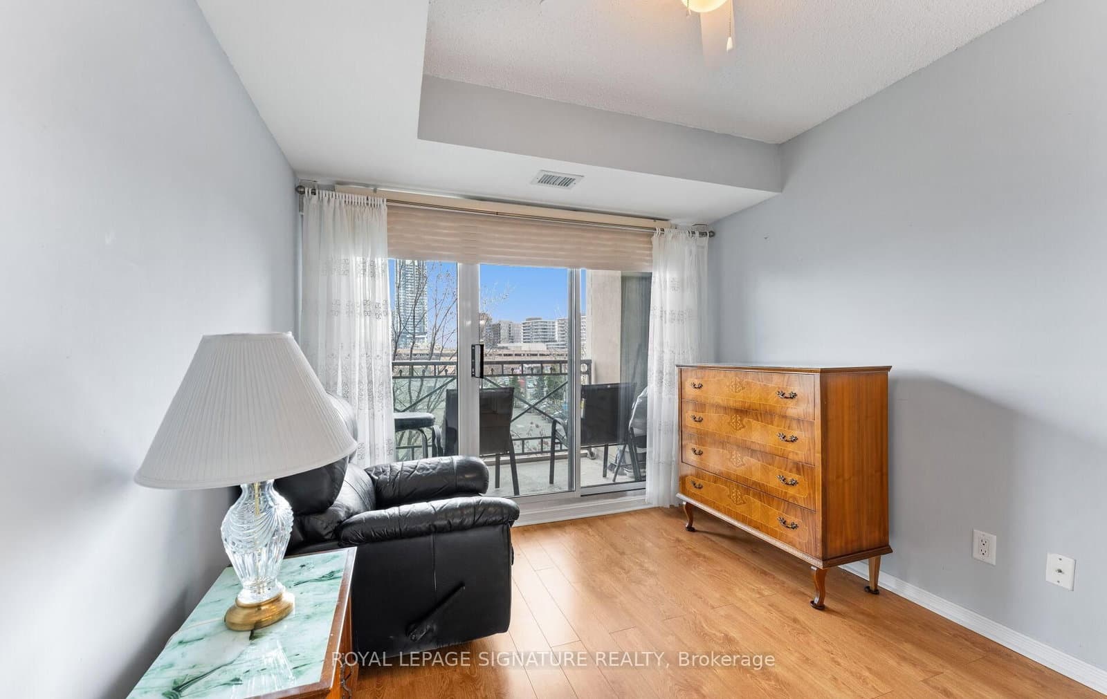 205 The Donway W, Unit 406 thumbnail 31