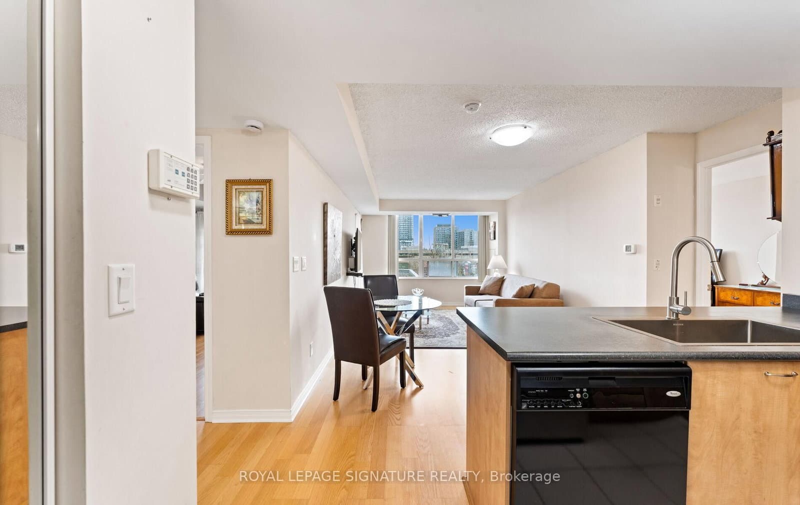 205 The Donway W, Unit 406 thumbnail 7