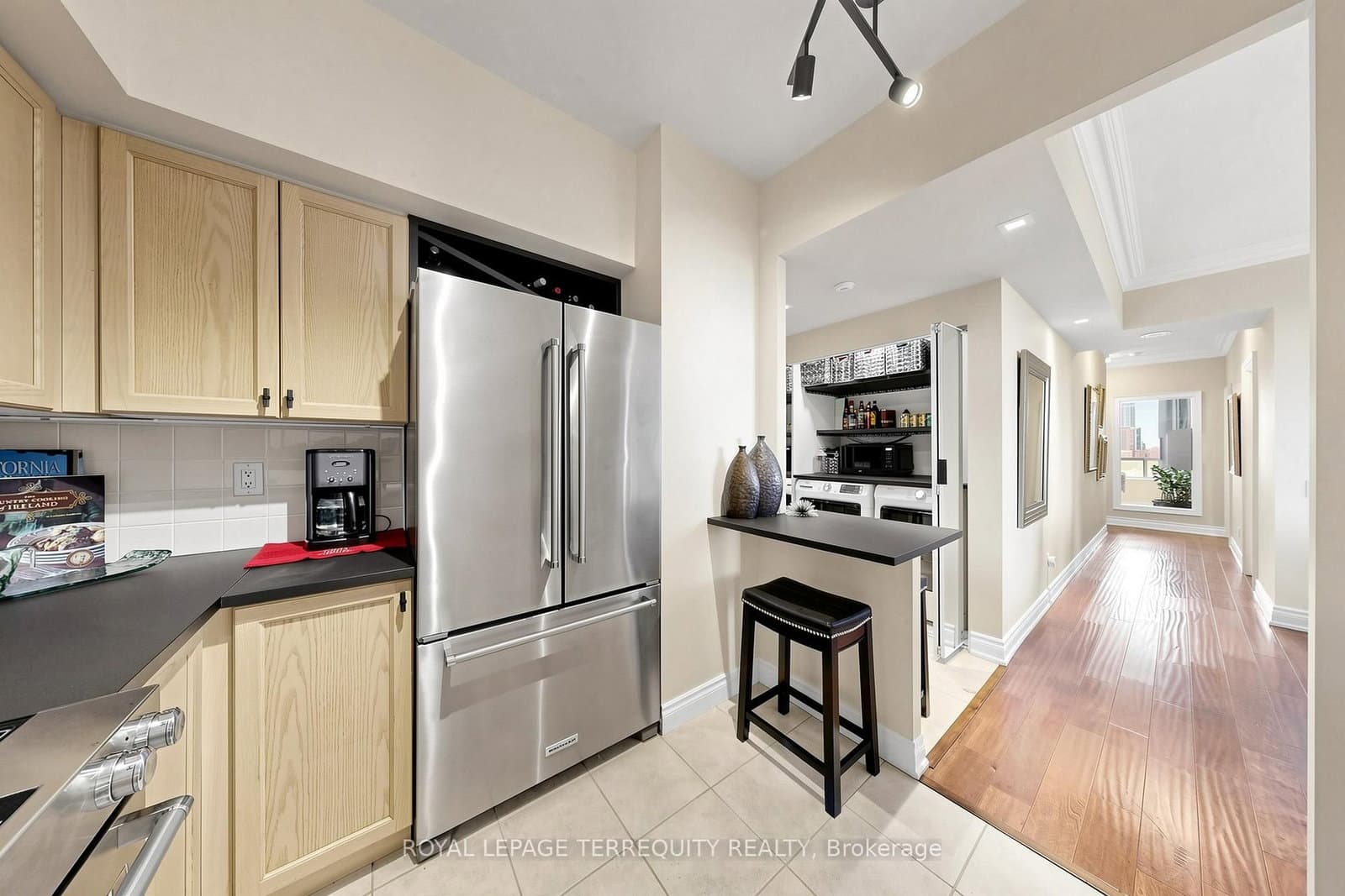 2 Clairtrell Road, Unit LPH 1 thumbnail 13
