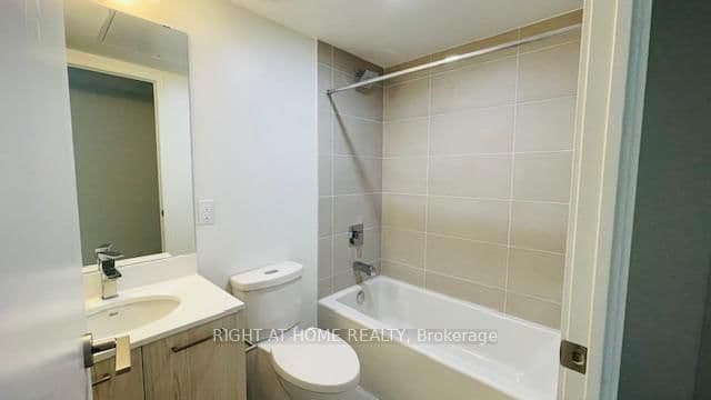 65 Mutual Street, Unit 1905 thumbnail 9