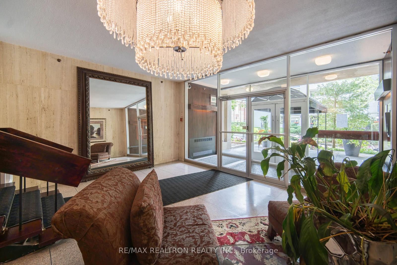 60 Montclair Avenue, Unit 506 thumbnail 3