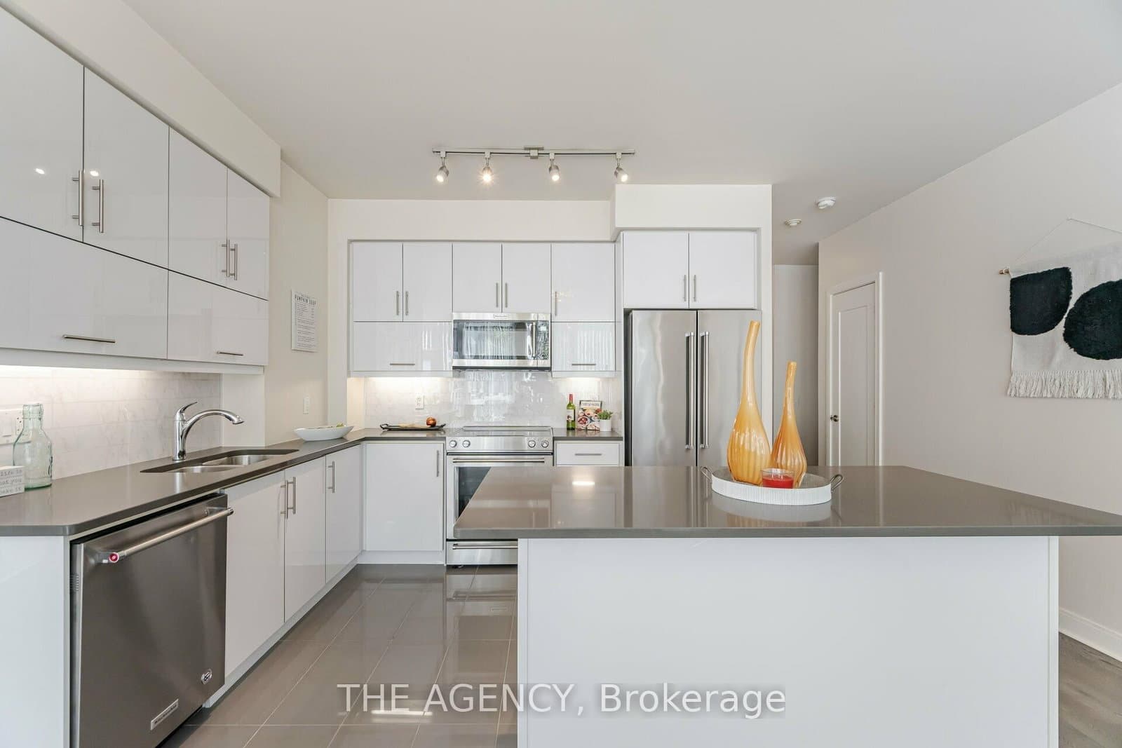 825 Church Street, Unit 105 thumbnail 10