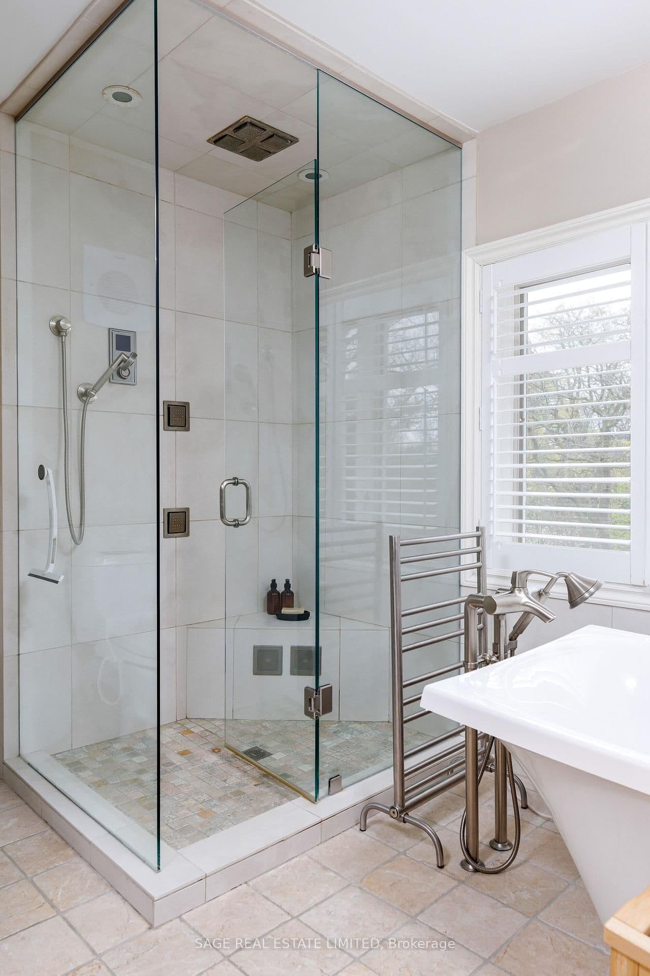 124 Blythwood Road thumbnail 29