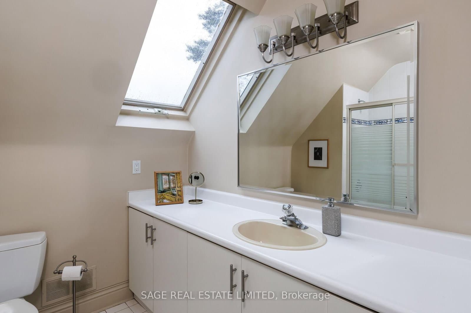 124 Blythwood Road thumbnail 40