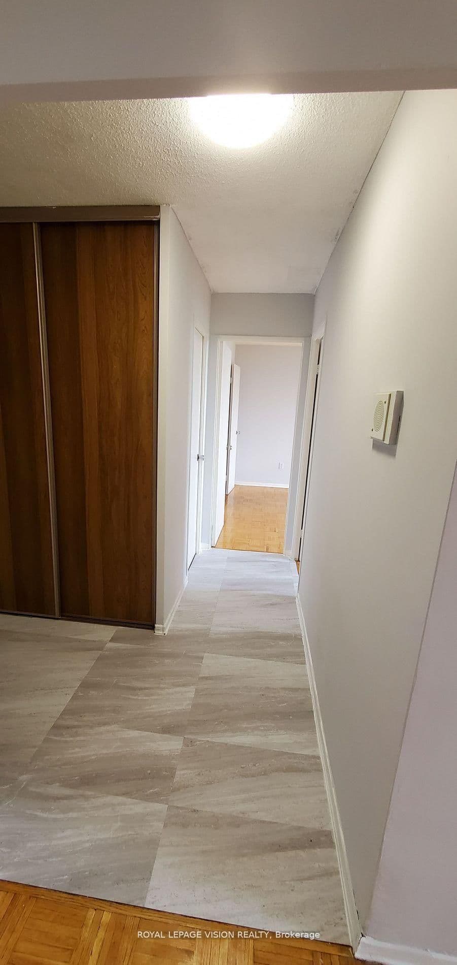20 Edgecliff Golfway, Unit 1202 thumbnail 12