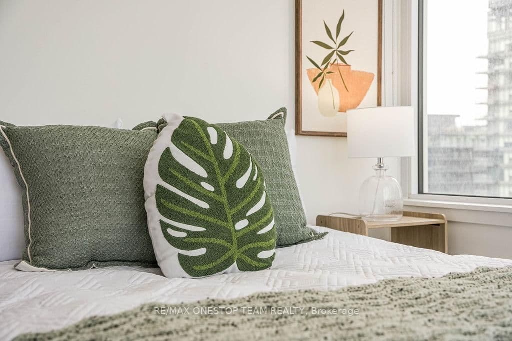 17 Bathurst Street, Unit 1510 thumbnail 29