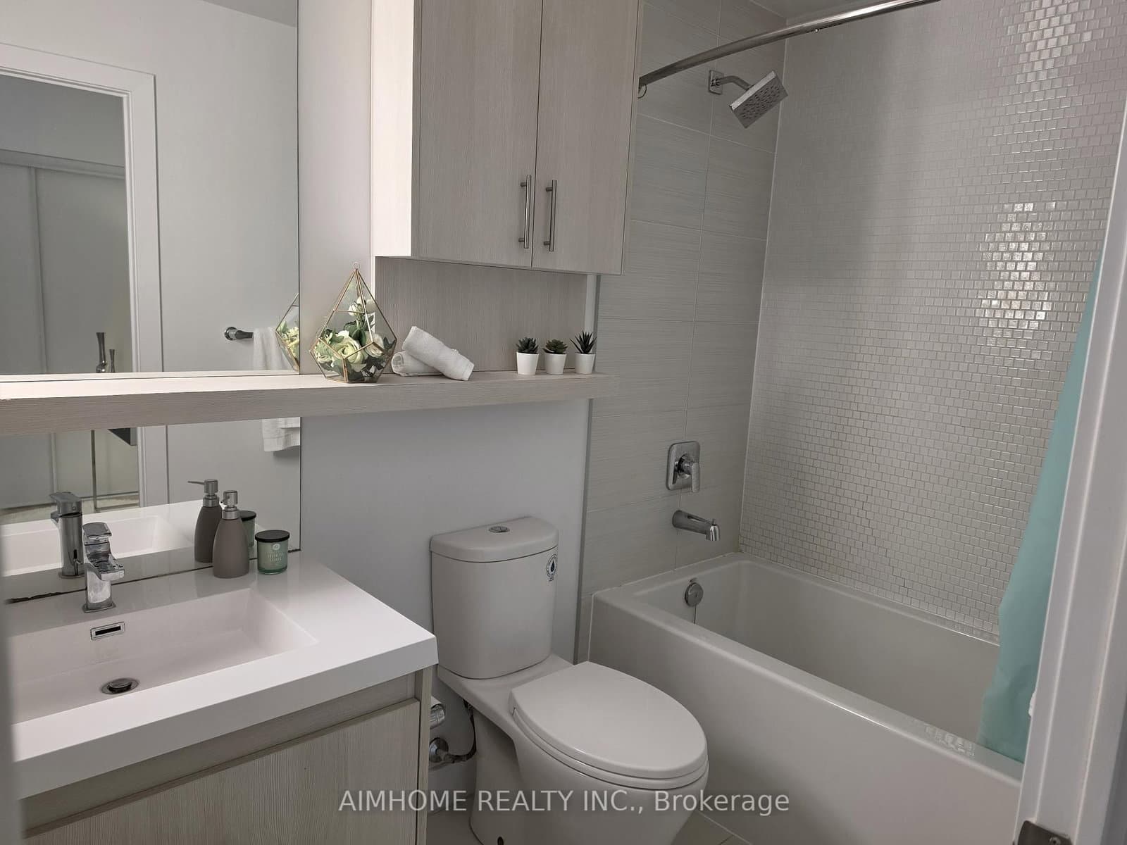 150 Fairview Mall Drive, Unit 504 thumbnail 13