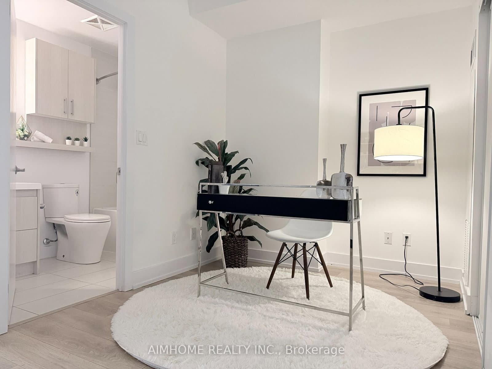 150 Fairview Mall Drive, Unit 504 thumbnail 3
