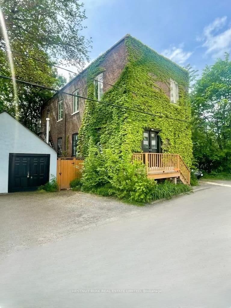 156 Sussex Mews - Image 1