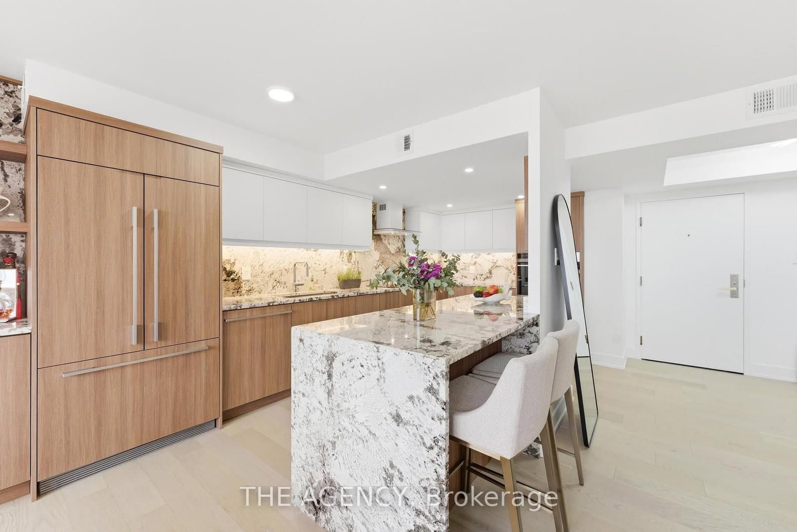 900 Yonge Street, Unit 902 thumbnail 22