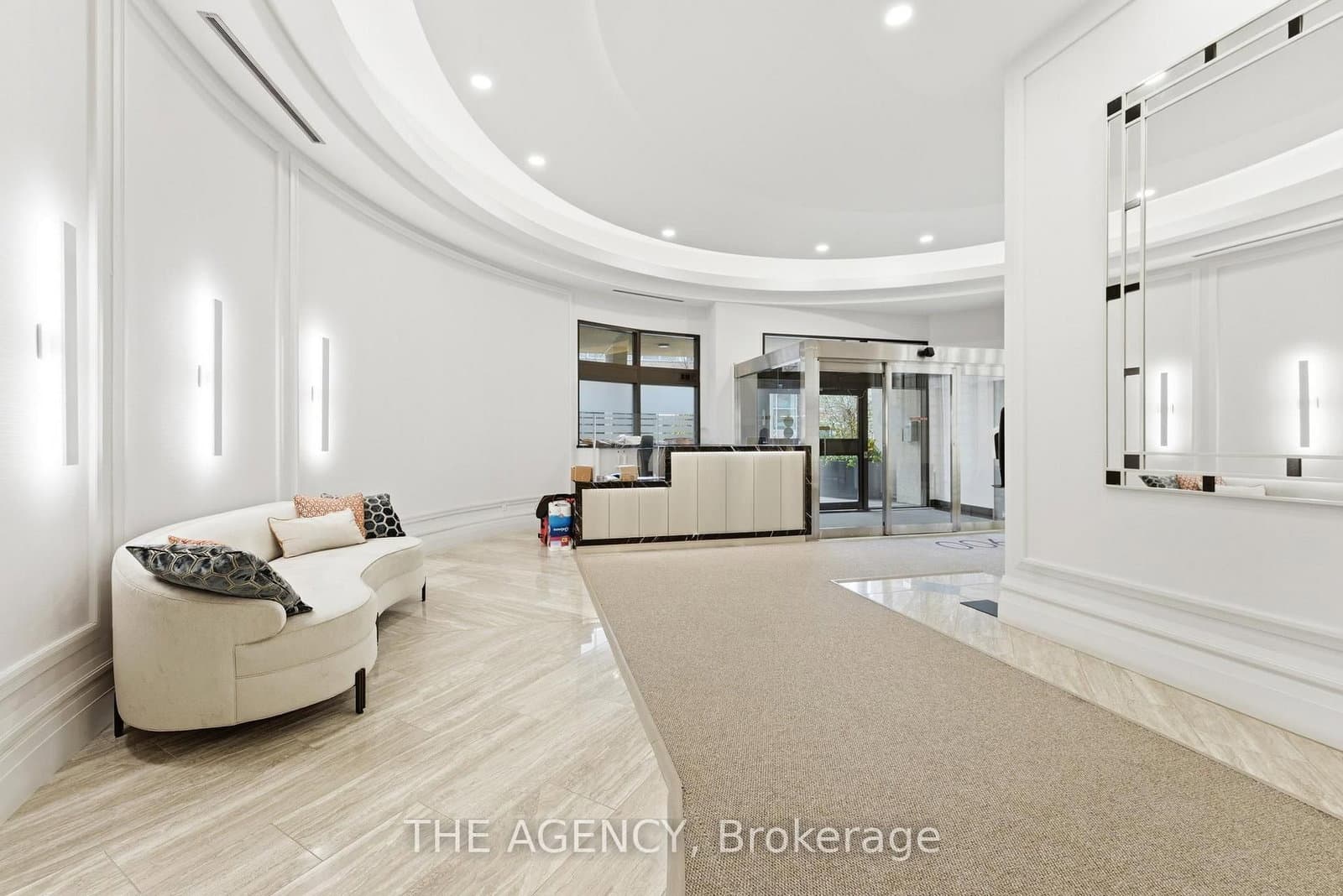 900 Yonge Street, Unit 902 thumbnail 3