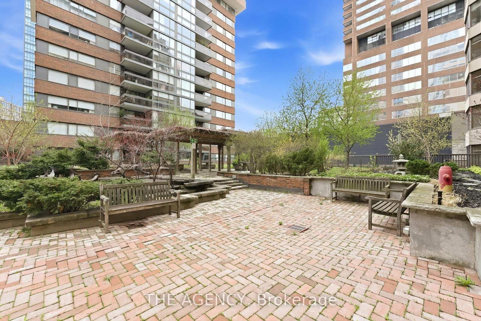 900 Yonge Street, Unit 902 thumbnail 36