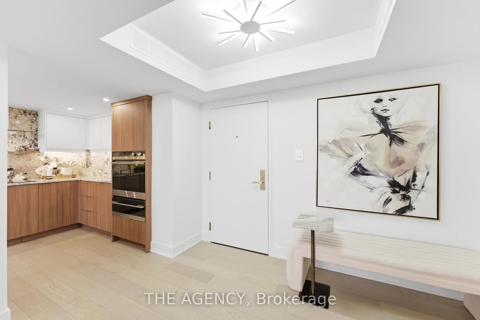 900 Yonge Street, Unit 902 thumbnail 6