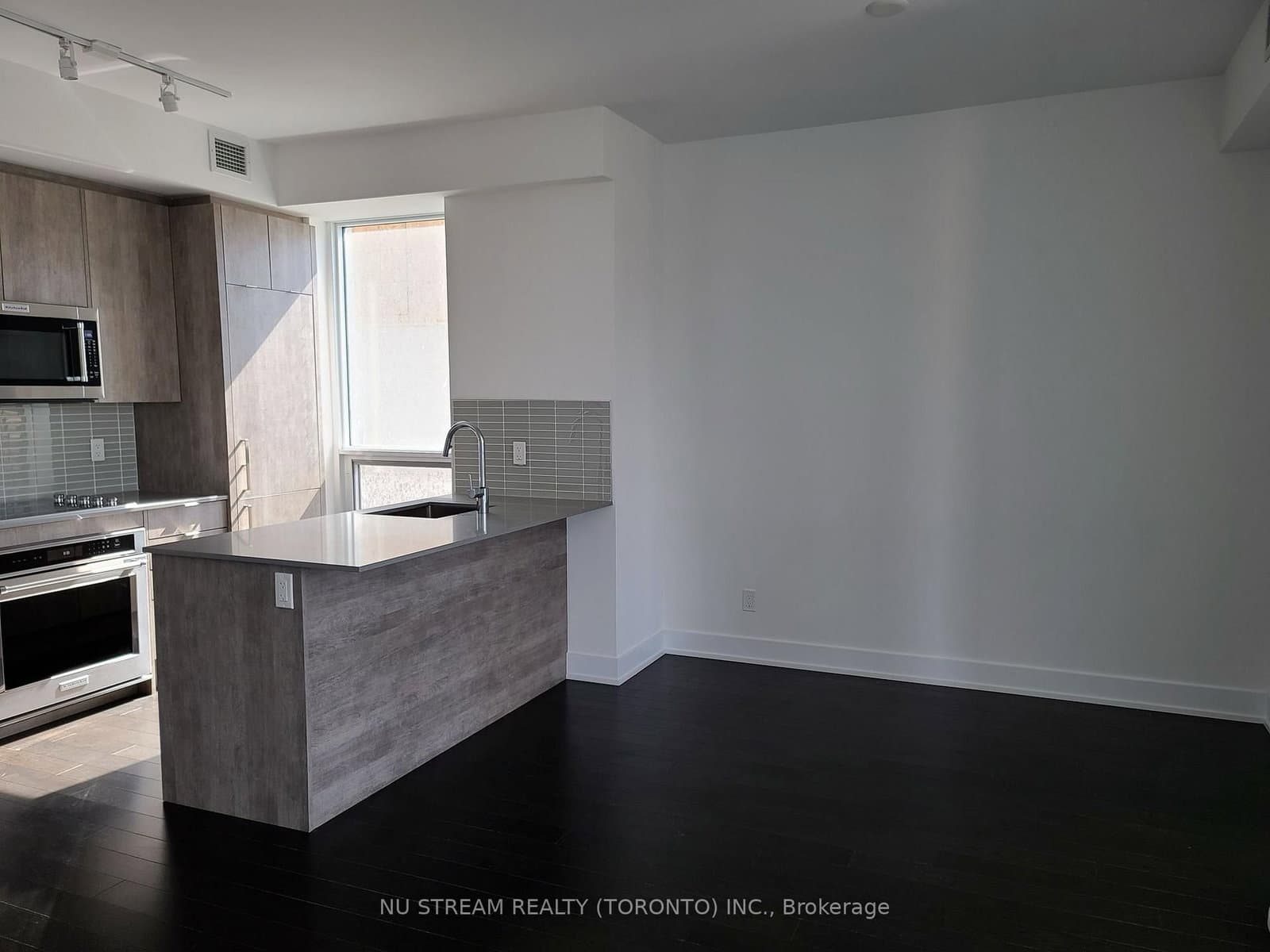 181 Bedford Road, Unit 307 thumbnail 2