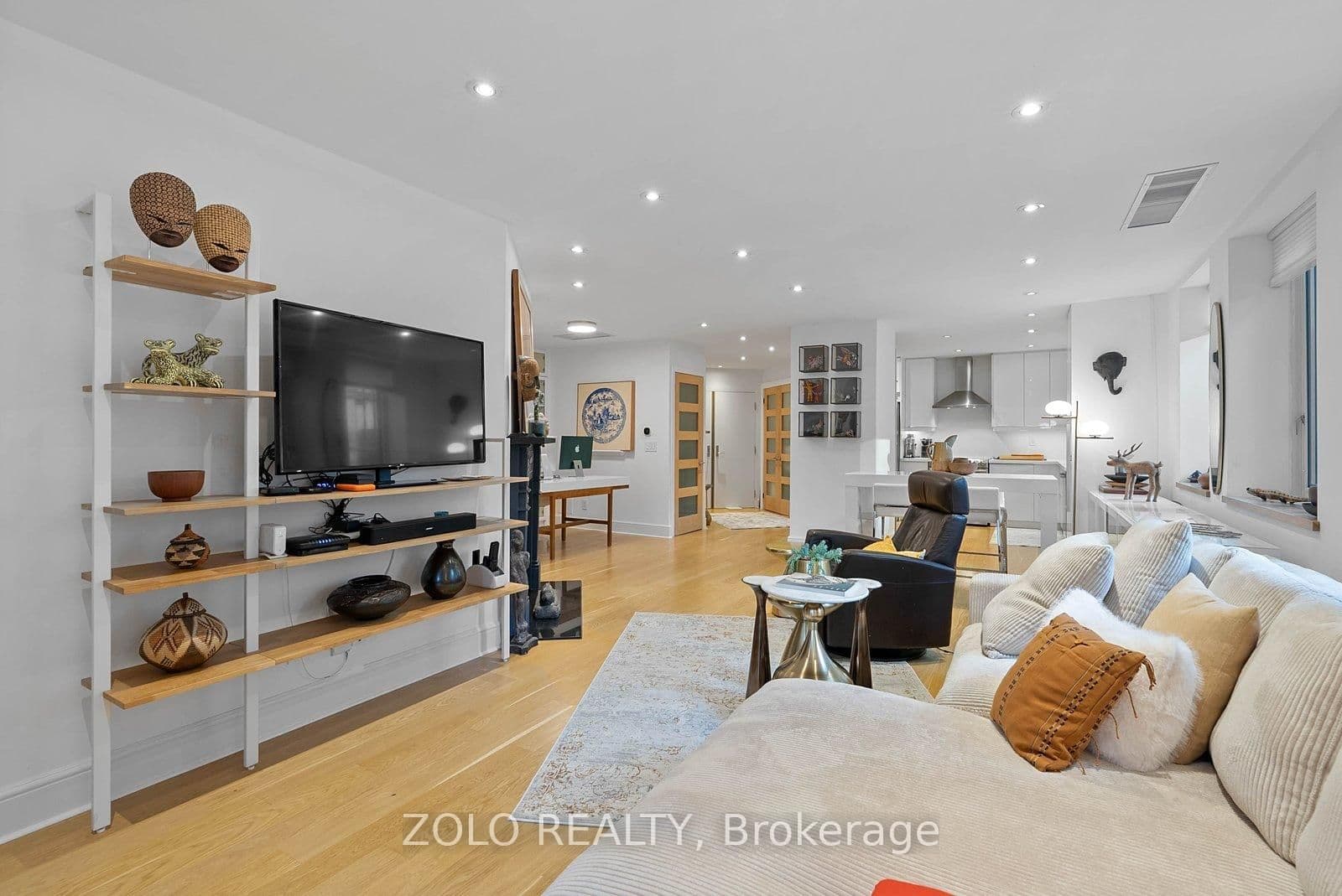 55 Lombard Street, Unit 302 thumbnail 14