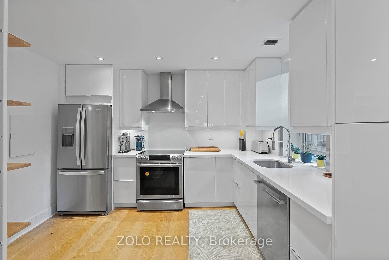 55 Lombard Street, Unit 302 thumbnail 7