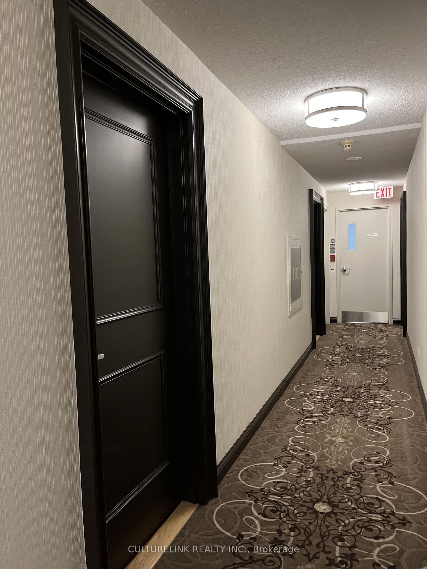 28 Sommerset Way, Unit 1502 thumbnail 2