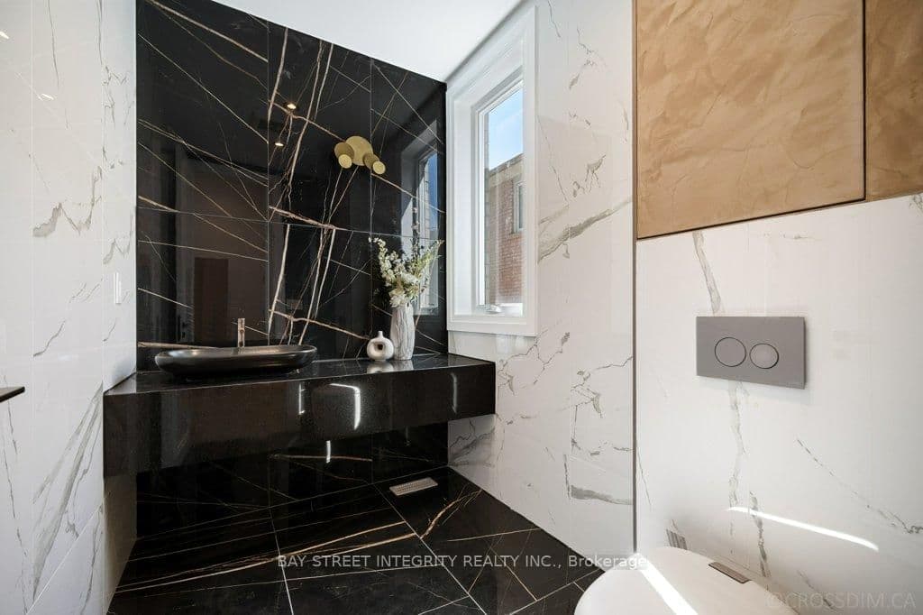 207 Ellerslie Avenue thumbnail 12