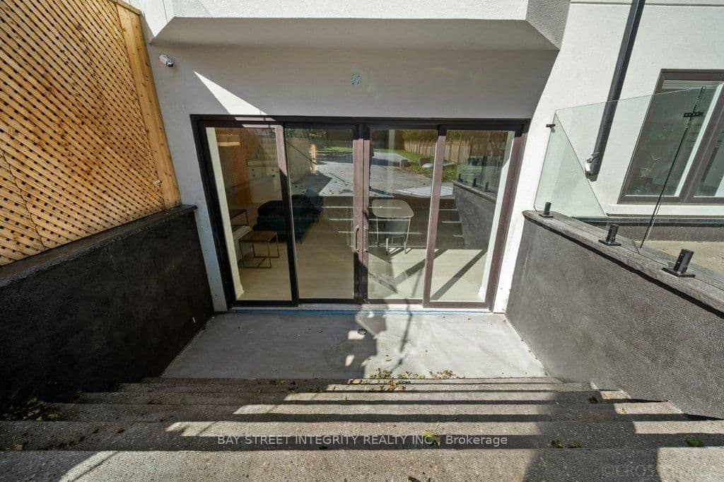 207 Ellerslie Avenue thumbnail 32