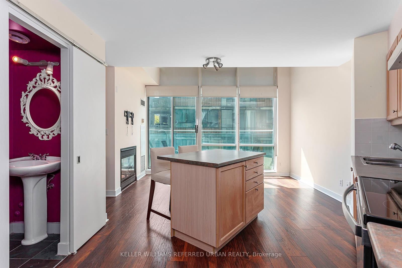 77 Lombard Street, Unit 514 thumbnail 7