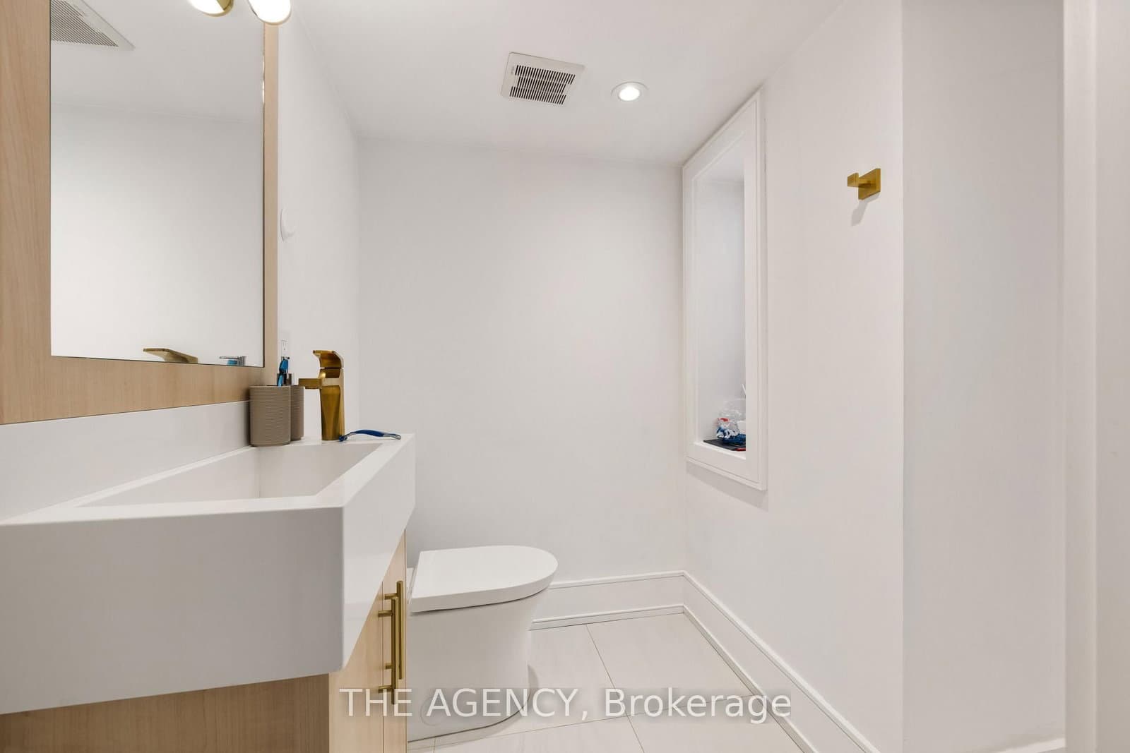 1202 Avenue Road thumbnail 40