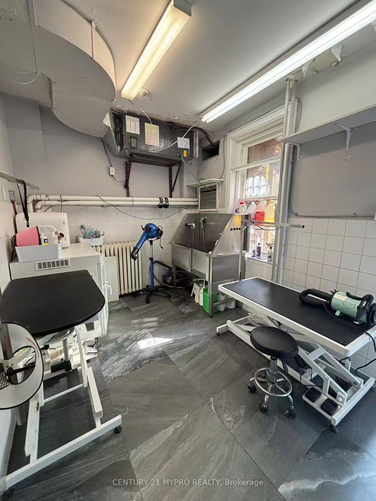 3232 Yonge Street, Unit Main thumbnail 11