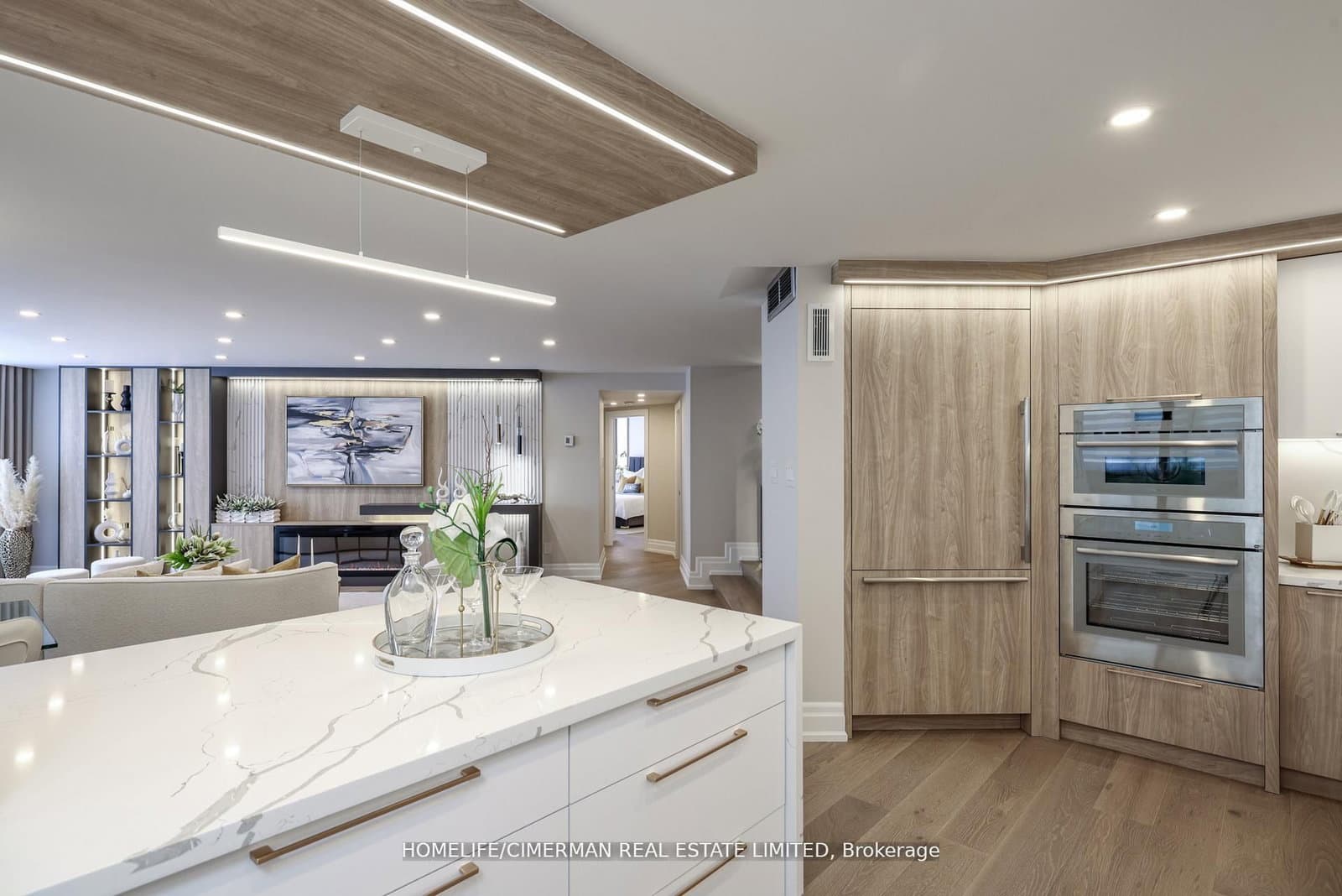 240 Heath Street W, Unit 1002 thumbnail 13