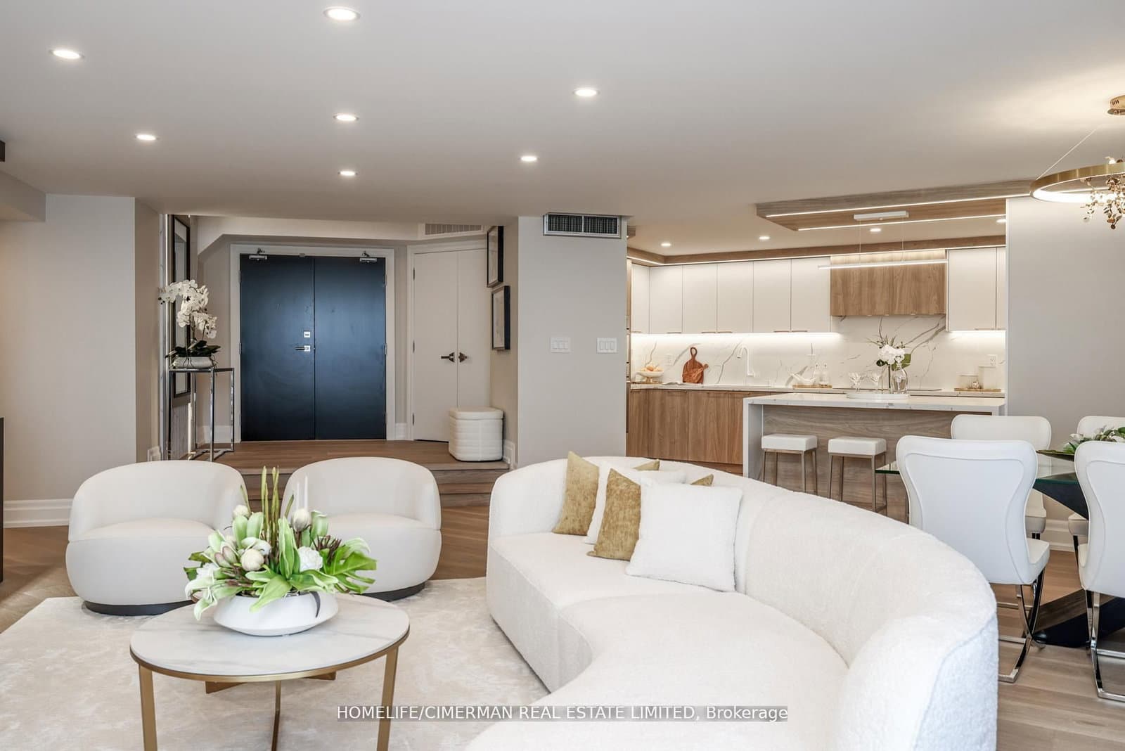 240 Heath Street W, Unit 1002 thumbnail 2