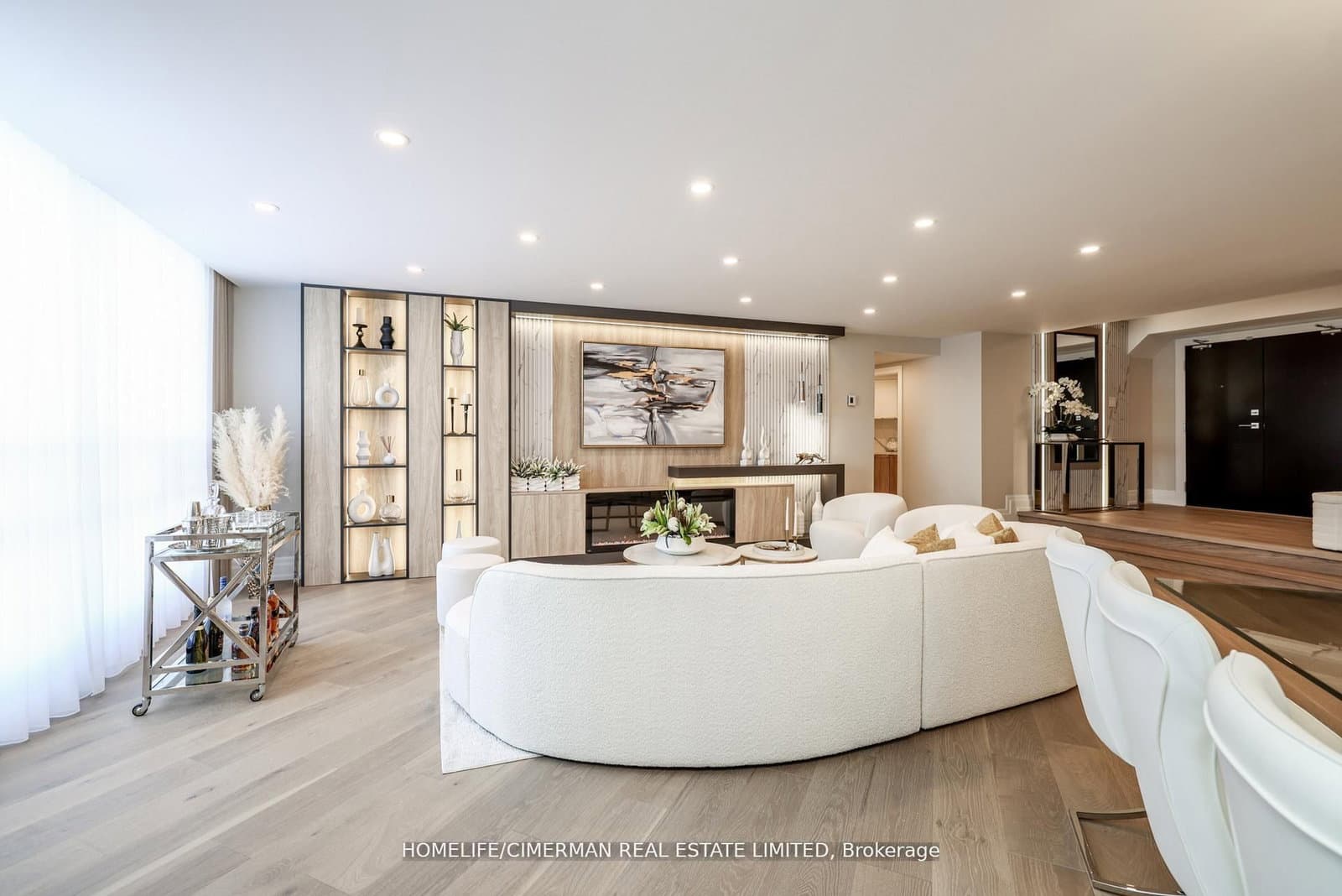 240 Heath Street W, Unit 1002 thumbnail 3