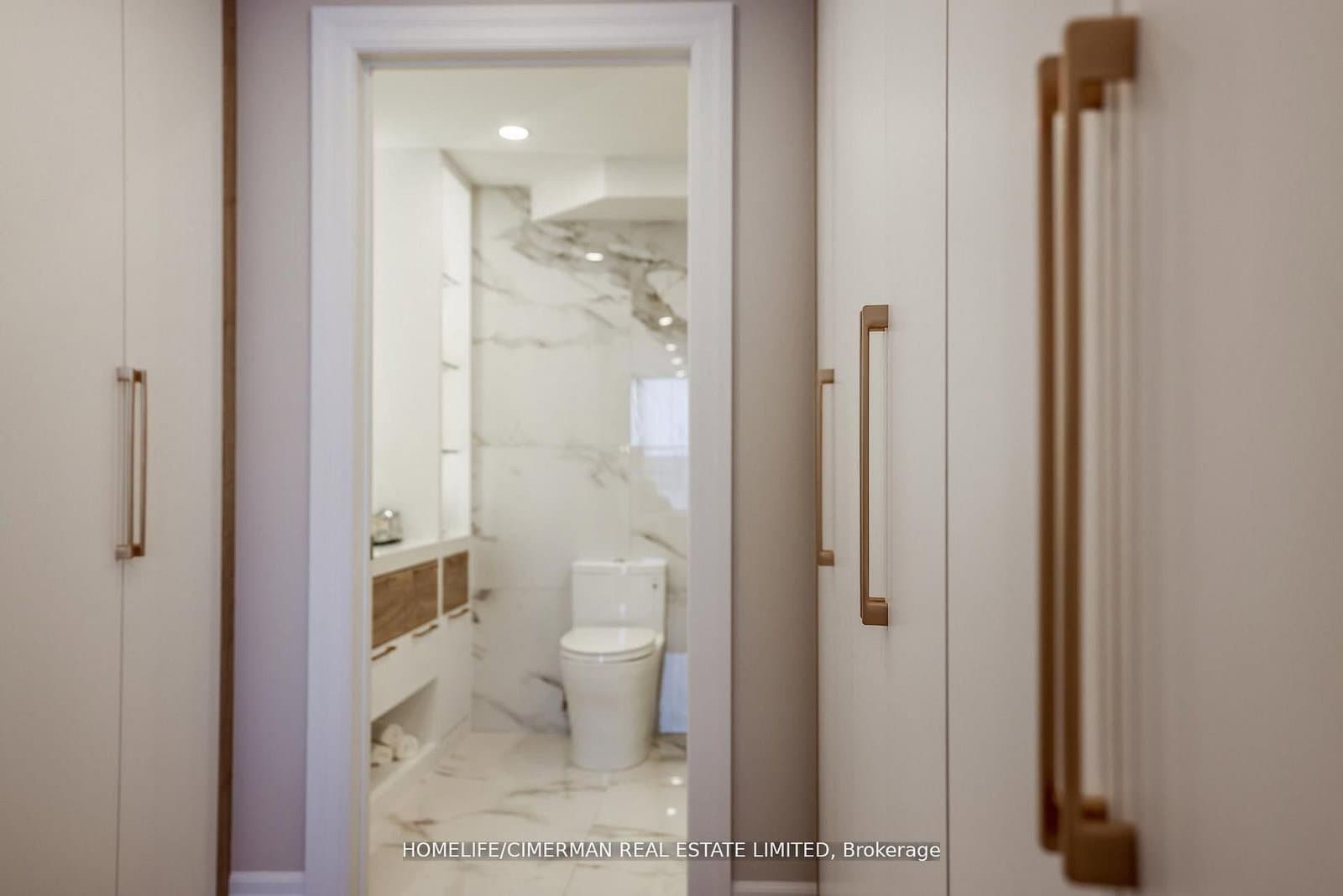 240 Heath Street W, Unit 1002 thumbnail 33