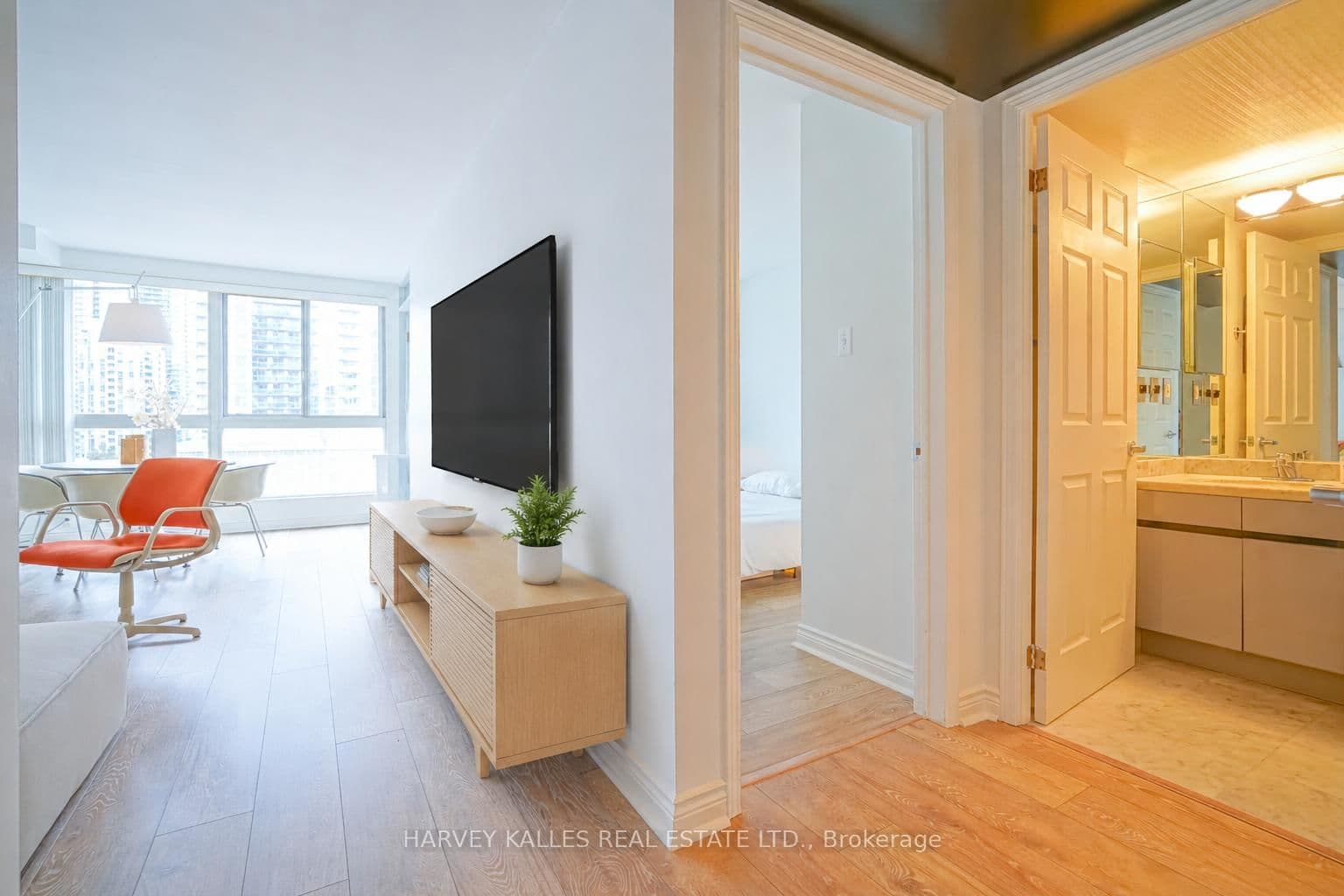 7 Broadway Avenue, Unit 609 thumbnail 12