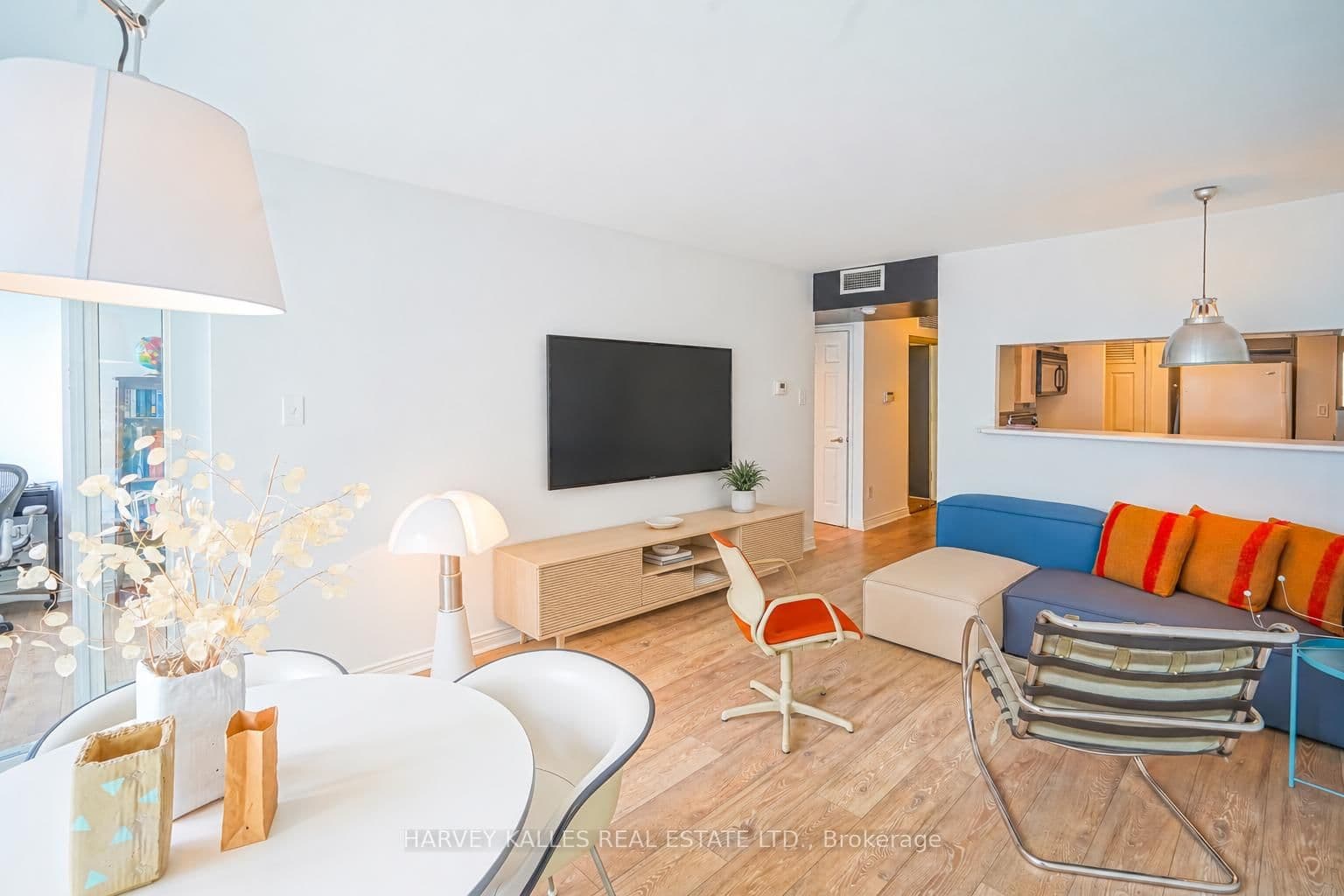 7 Broadway Avenue, Unit 609 thumbnail 3