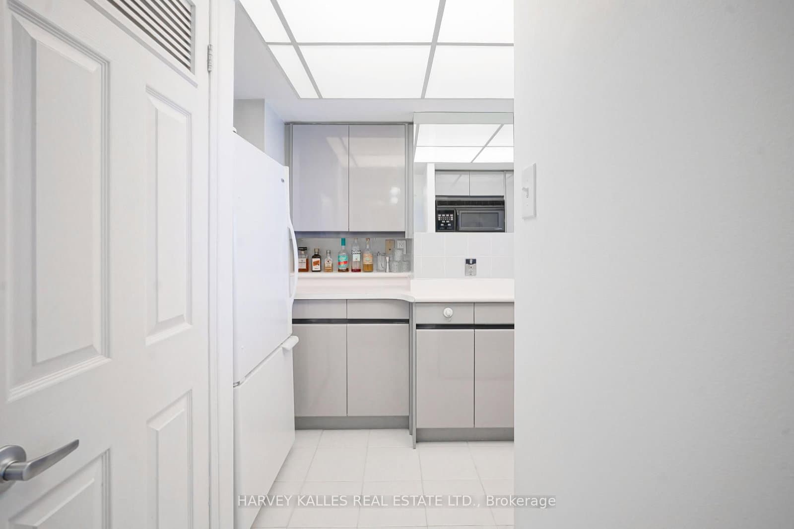 7 Broadway Avenue, Unit 609 thumbnail 5