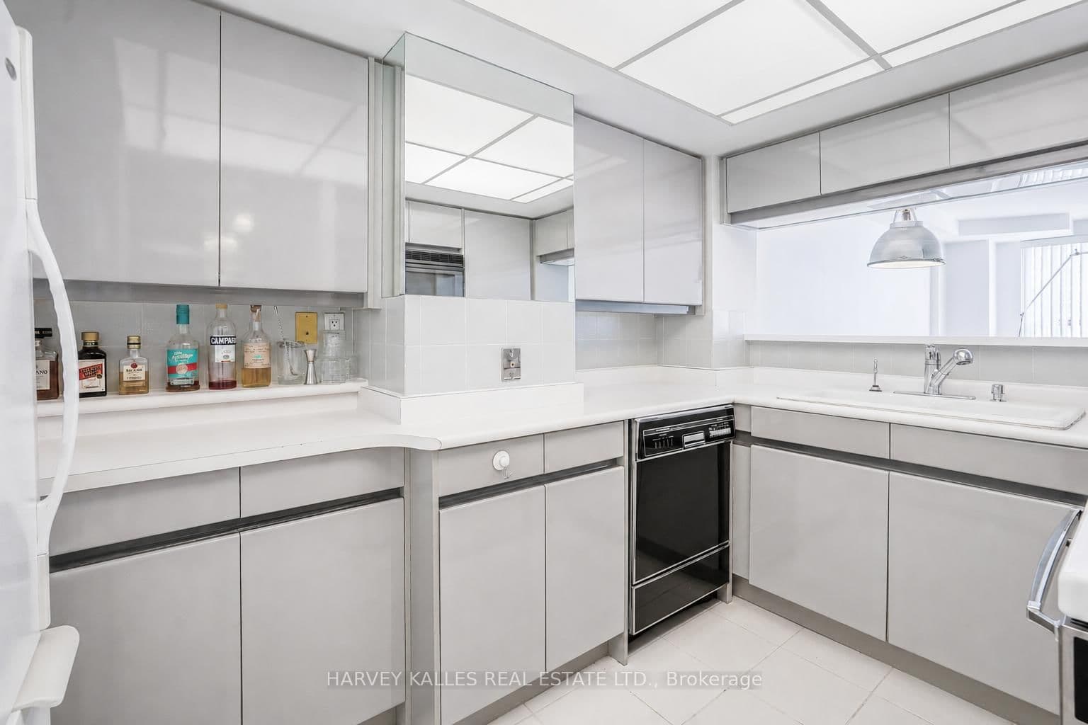 7 Broadway Avenue, Unit 609 thumbnail 6