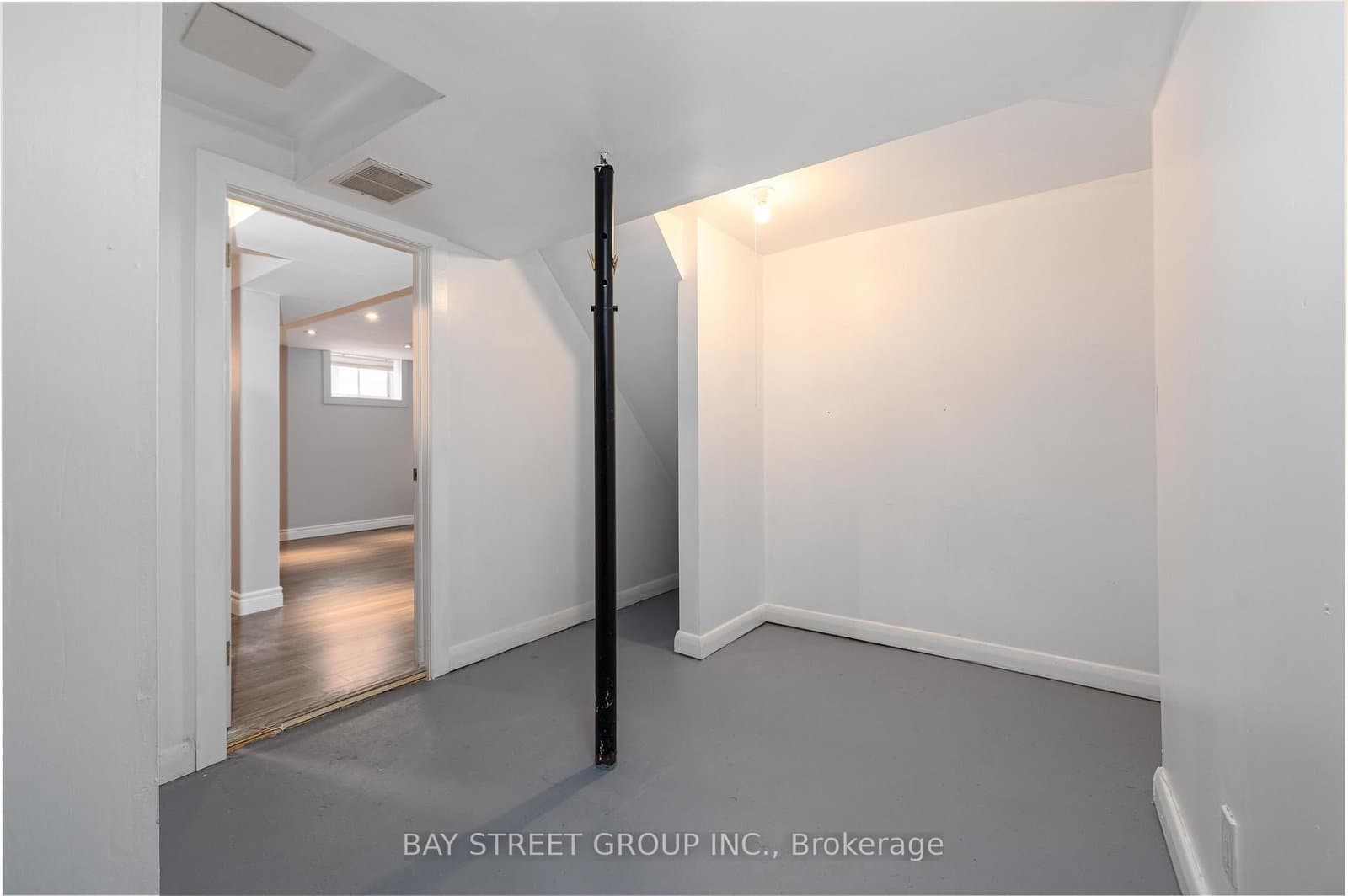 112 Bevdale Road thumbnail 32
