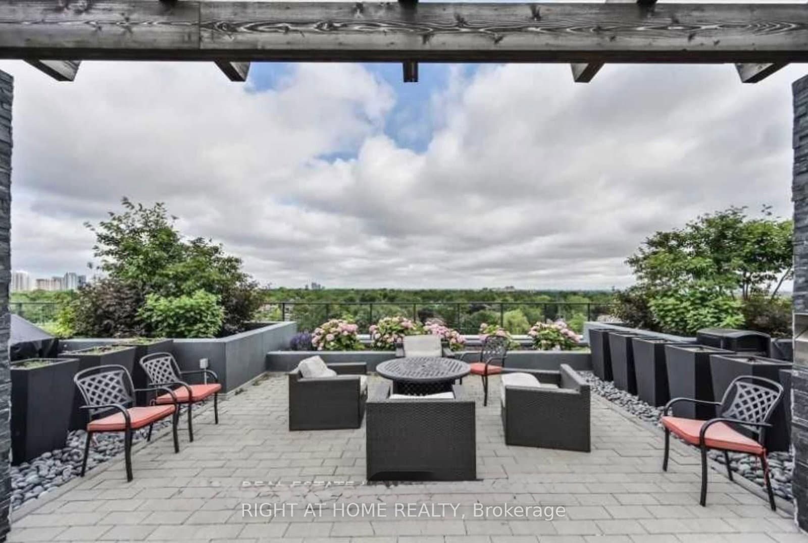 399 Spring Garden, Unit 228 thumbnail 5
