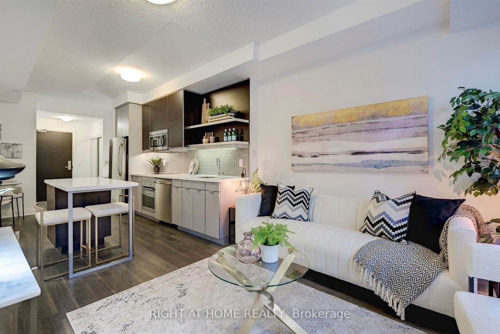 399 Spring Garden, Unit 228 thumbnail 7