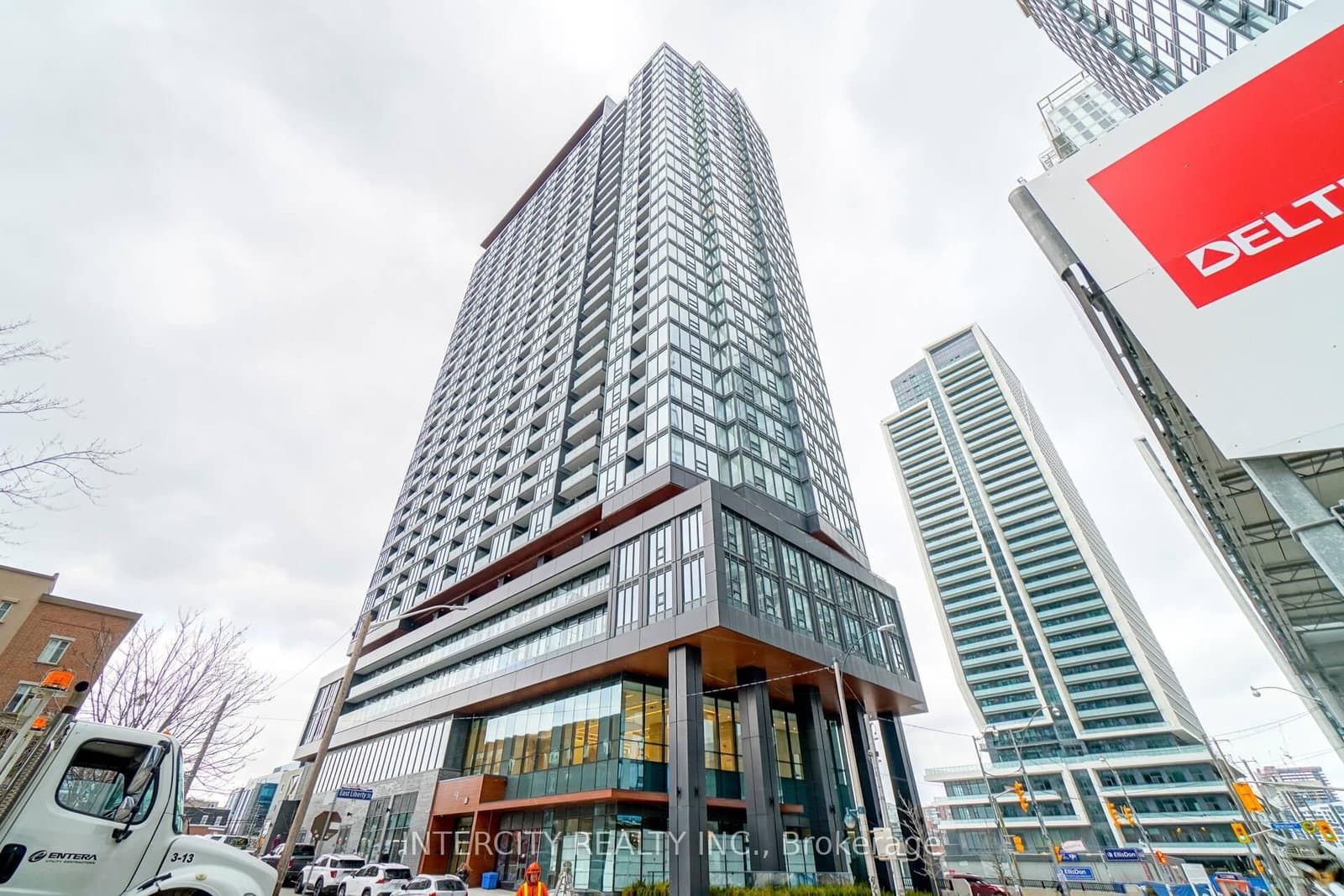 #2709 - 19 Western Battery Road