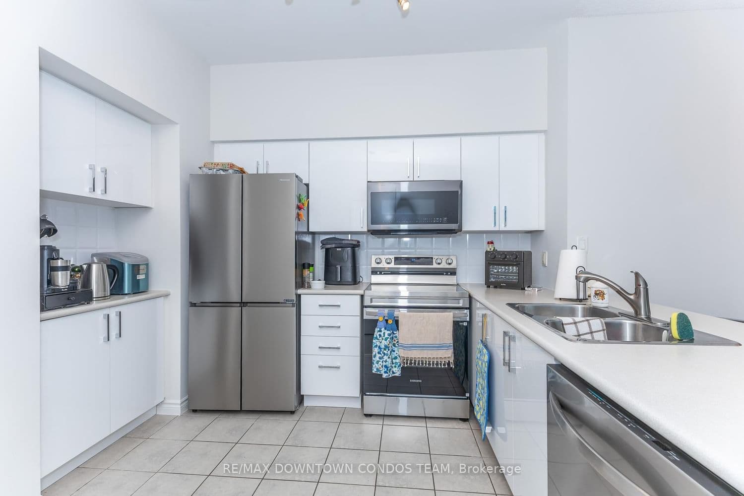 410 Queens Quay W, Unit 404 thumbnail 23