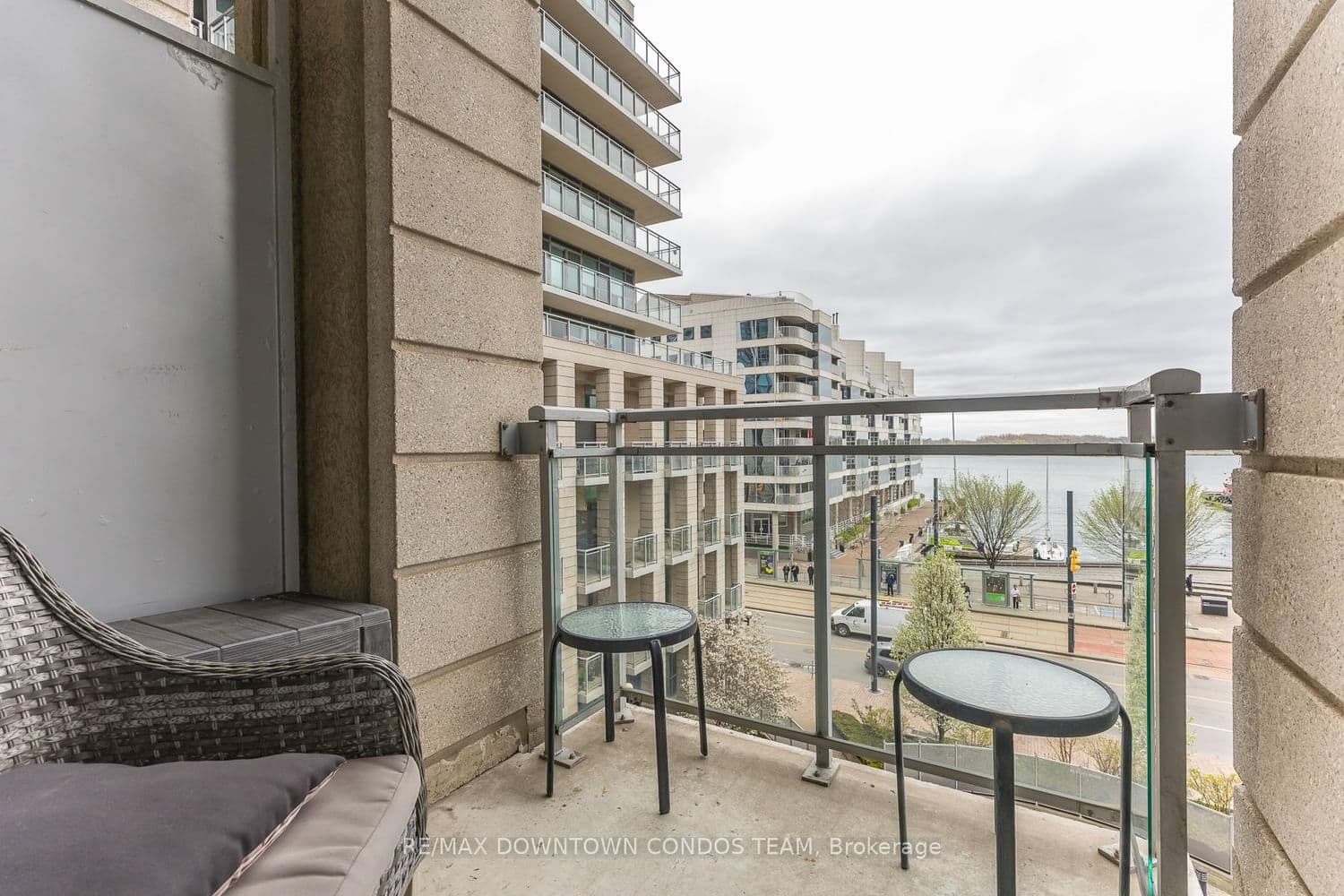 410 Queens Quay W, Unit 404 thumbnail 35