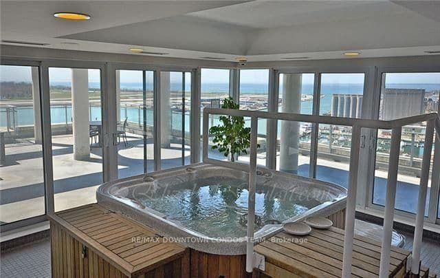 410 Queens Quay W, Unit 404 thumbnail 45