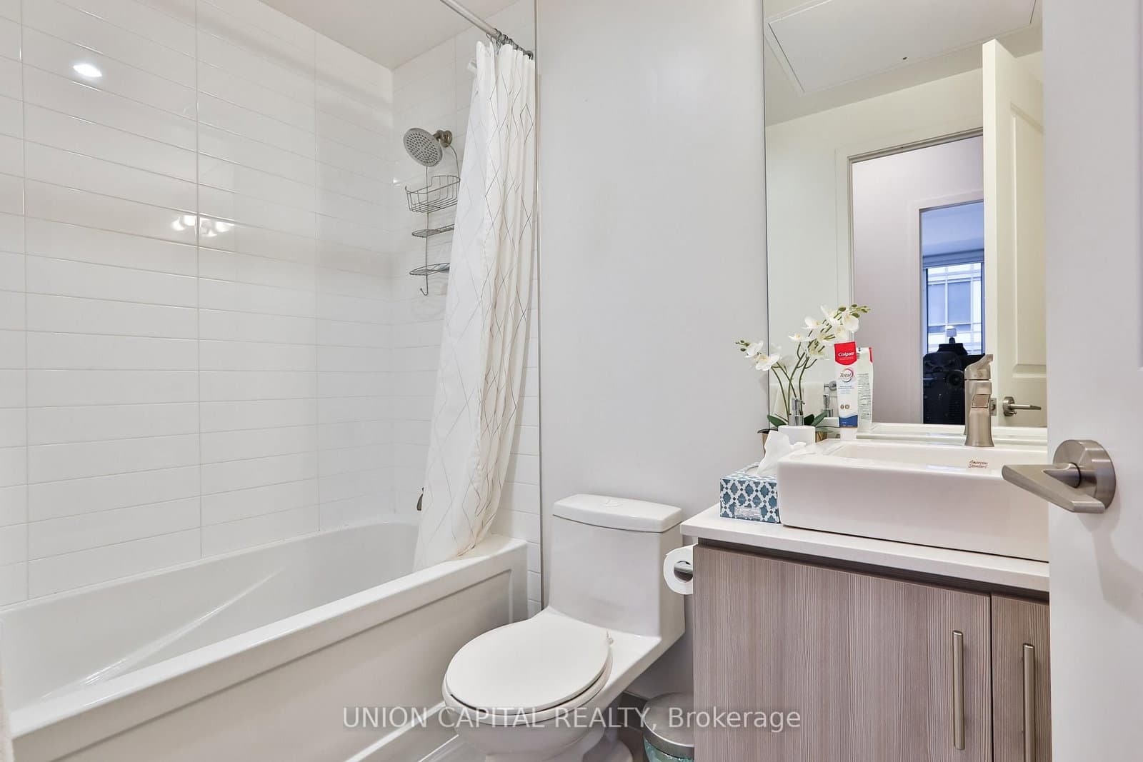 1 The Esplanade, Unit 404 thumbnail 14