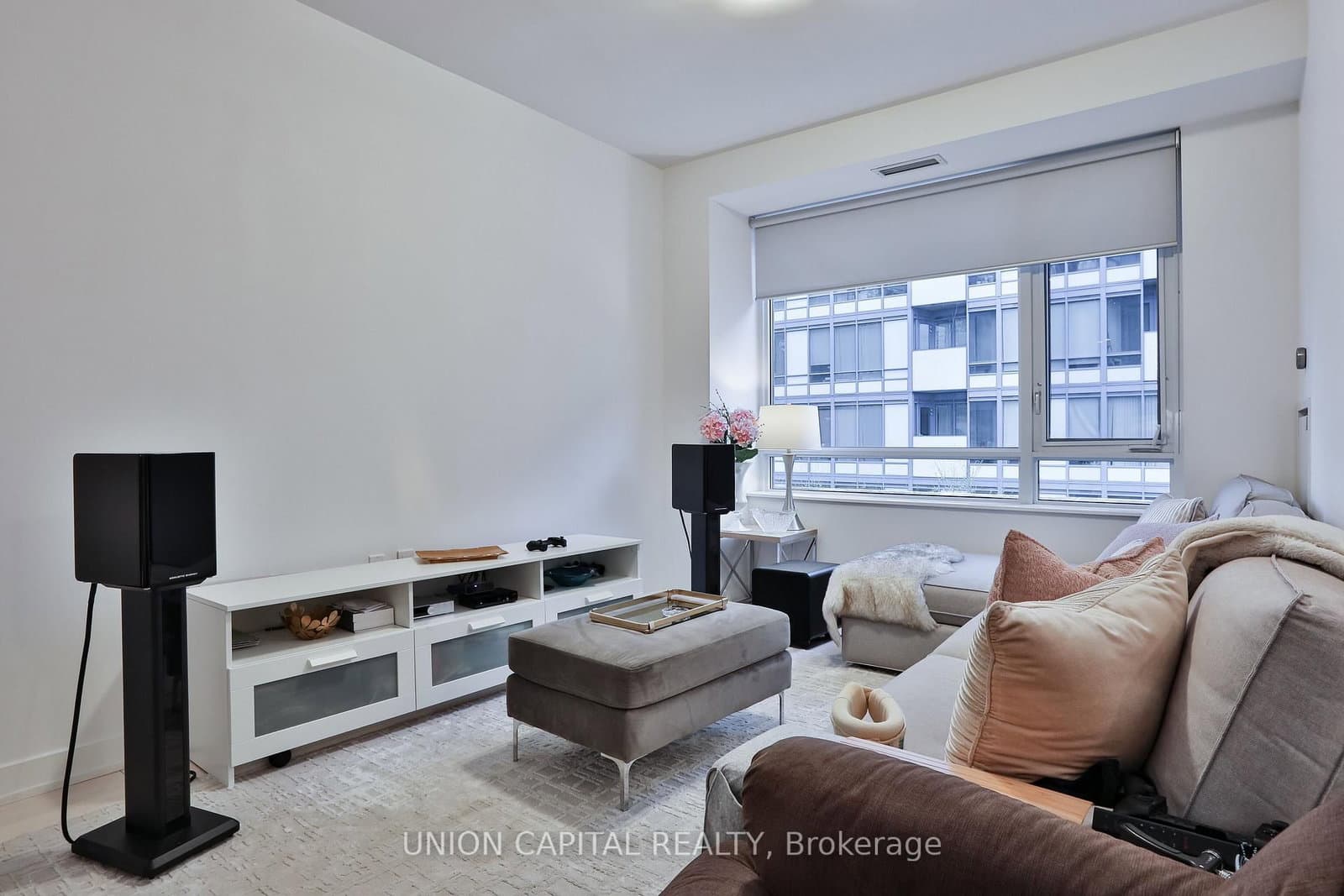 1 The Esplanade, Unit 404 thumbnail 4