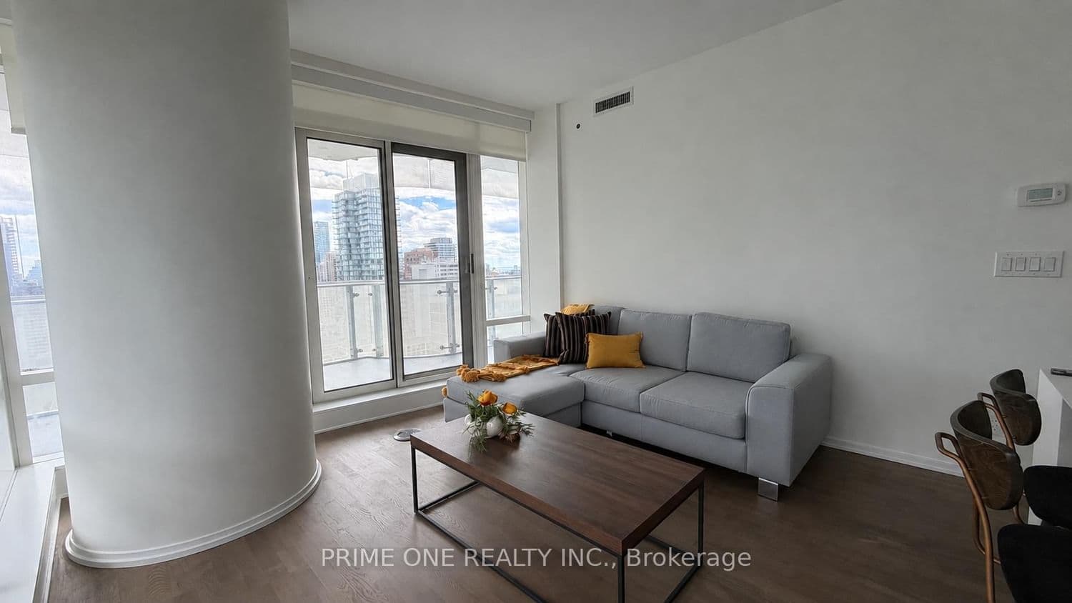 1 Bloor Street E, Unit 1704 thumbnail 11