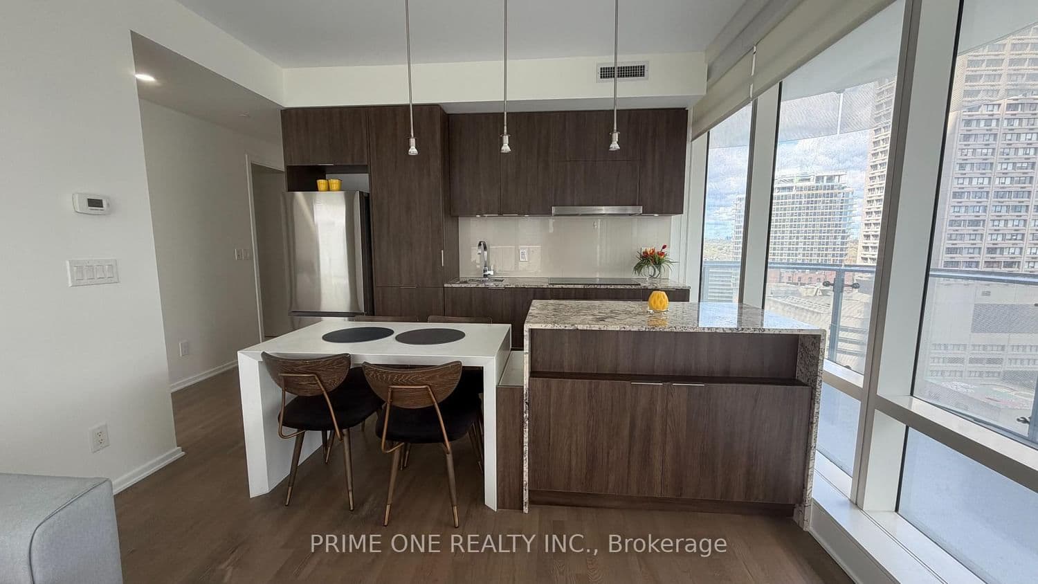 1 Bloor Street E, Unit 1704 thumbnail 15
