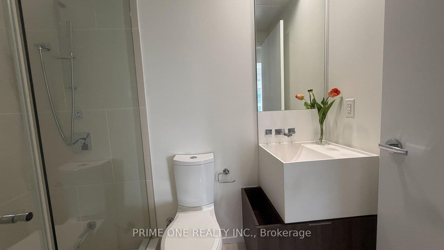 1 Bloor Street E, Unit 1704 thumbnail 17